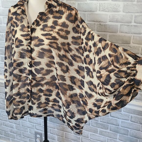 Beulah Style Sheer One Size Over Shirt Top Leopard Print Button Up Glam NEW - Picture 1 of 9